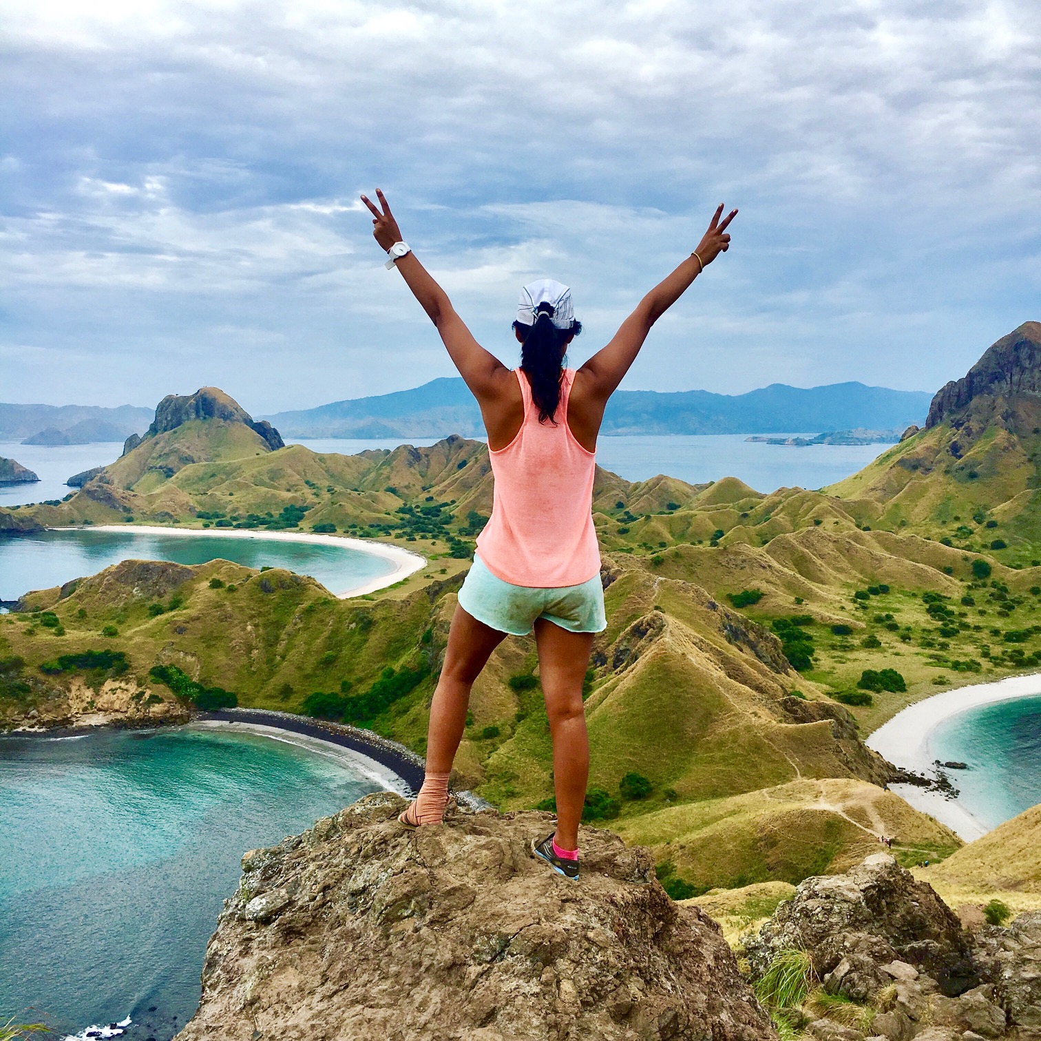 Padar_Island_Komodo_Dragon_National_Park_Labuan_Bajo_Flores_Bali_Indonesia_Hiking_TheSassyPilgrim_Solo_Trip_DIY_guide_Female_Indian_Traveller