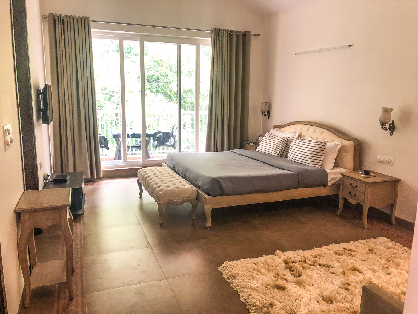 Villa_Veera_CasaAirBnB_Villa_Renta_Goa_TravelBlog_The_Sassy_Pilgrim_Luxury_Blogger_Goa_Vagator_India_Hotel_Review_Travel_ Blogger_Beach_Destinations