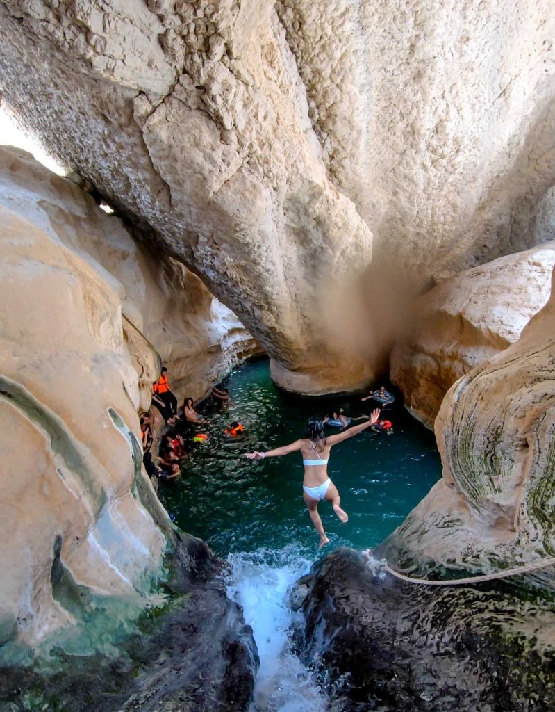 Oman_Muscat_Bimmah_Sinkhole_Road_Trip_Sinkhole_Natural_Pools_Wadis_Shab_Solo_Travel_